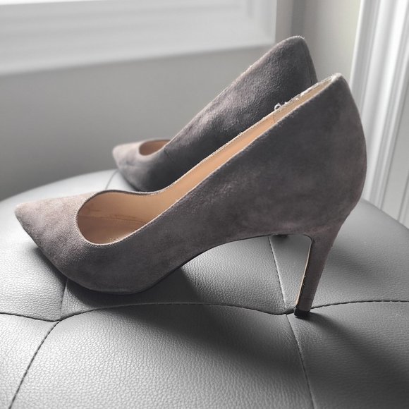 Grey suede pumps pointy toe - Picture 1 of 3